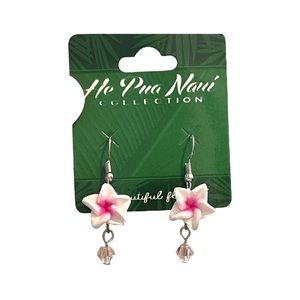Handmade in Hawaii Flower Earrings +Giftbag= Gift Ready (NWT) 2/$25
